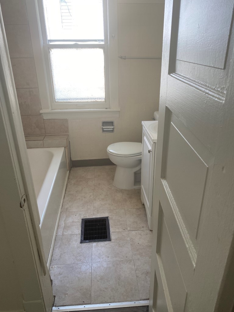 1315 S 7th Avenue Property Photo 5