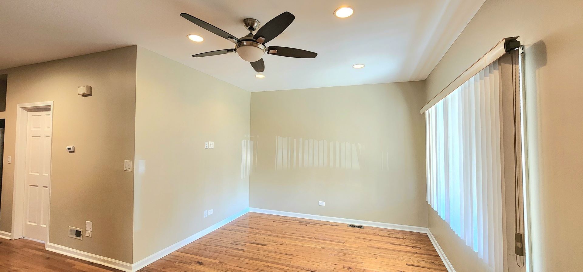 2948 S Lyman Street Property Photo 4