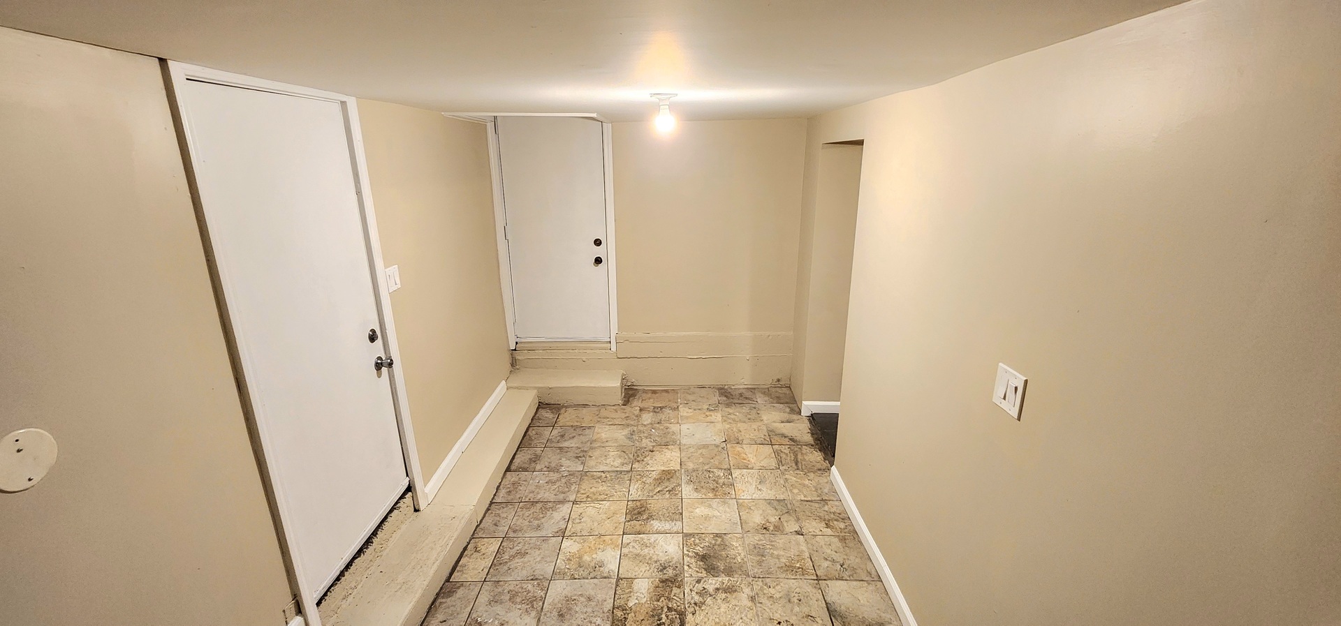 2948 S Lyman Street Property Photo 13