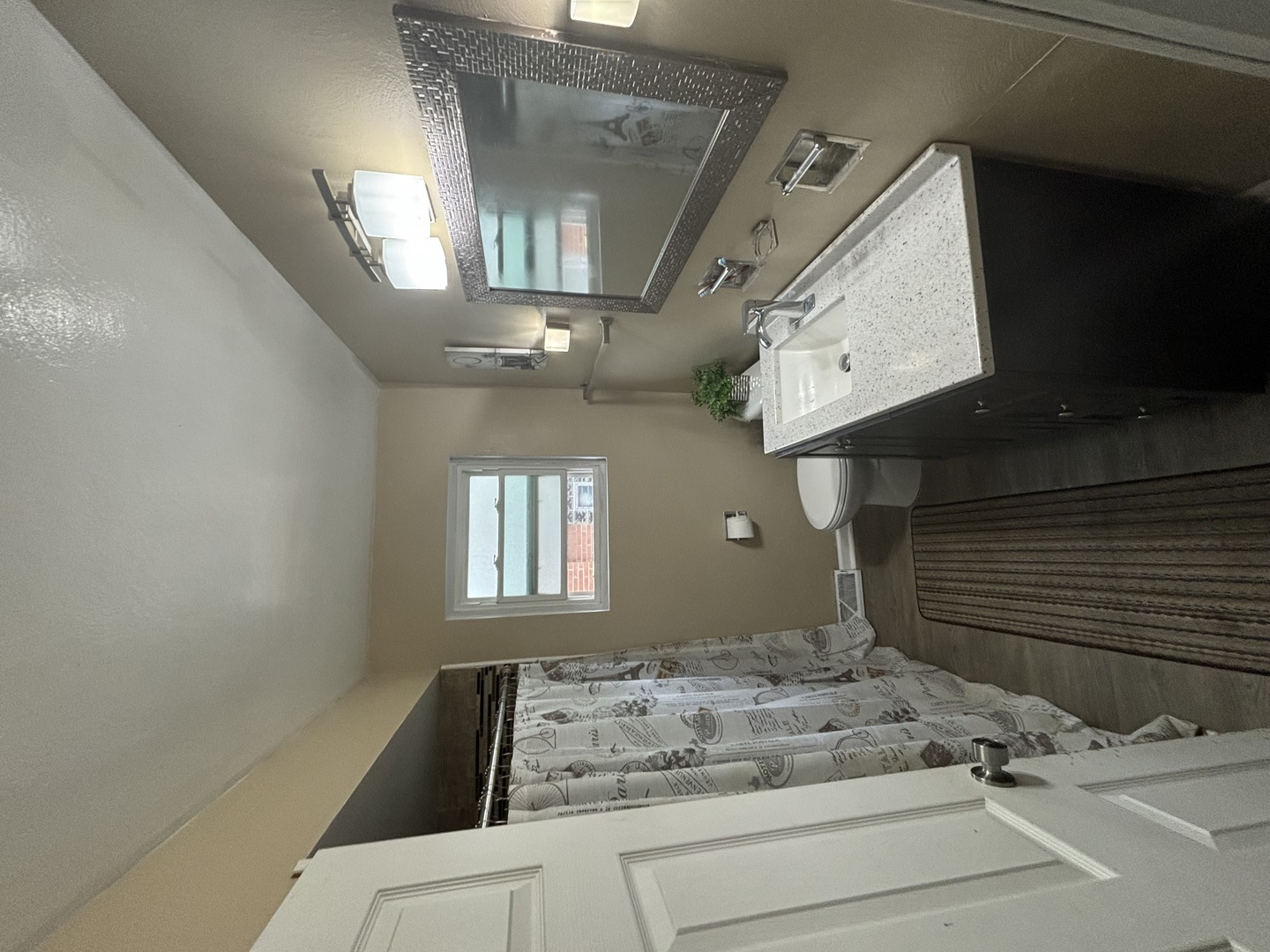 10444 S Wabash Avenue Property Photo 8
