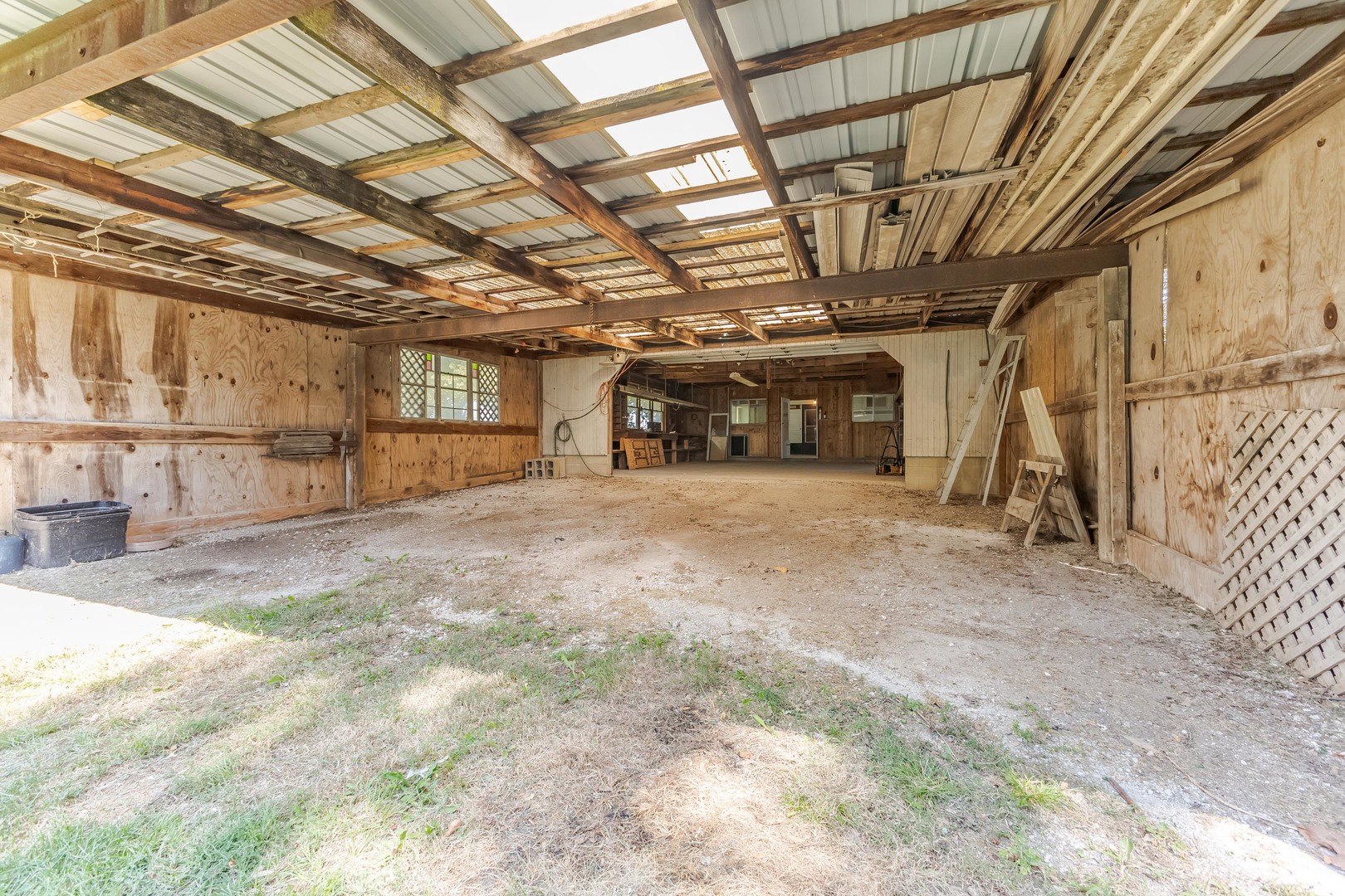 214 E Van Alstyne Street Property Photo 29