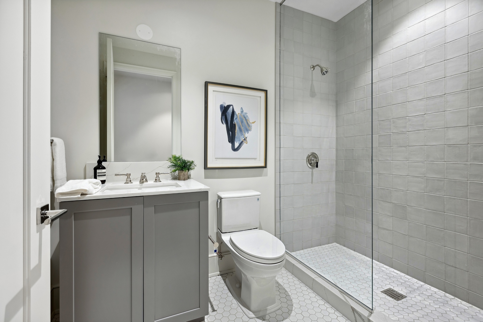 21 N May Street 402 Property Photo 30