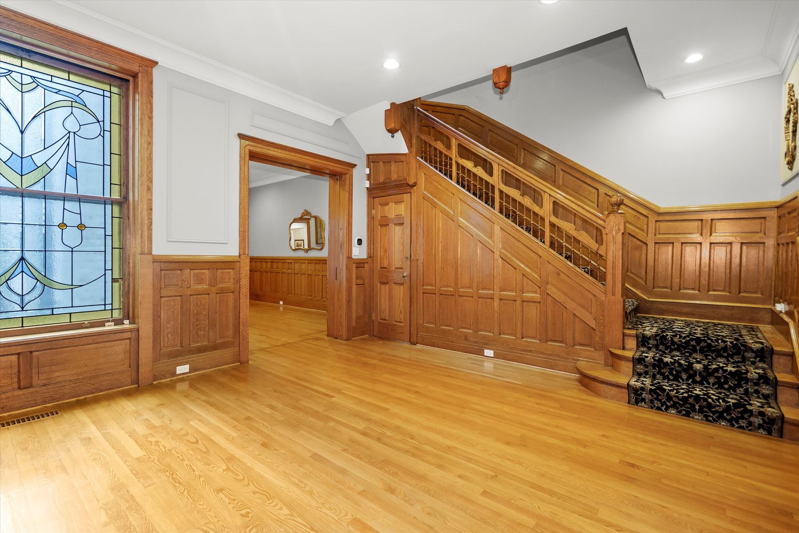 52 E Cedar Street Property Photo 20