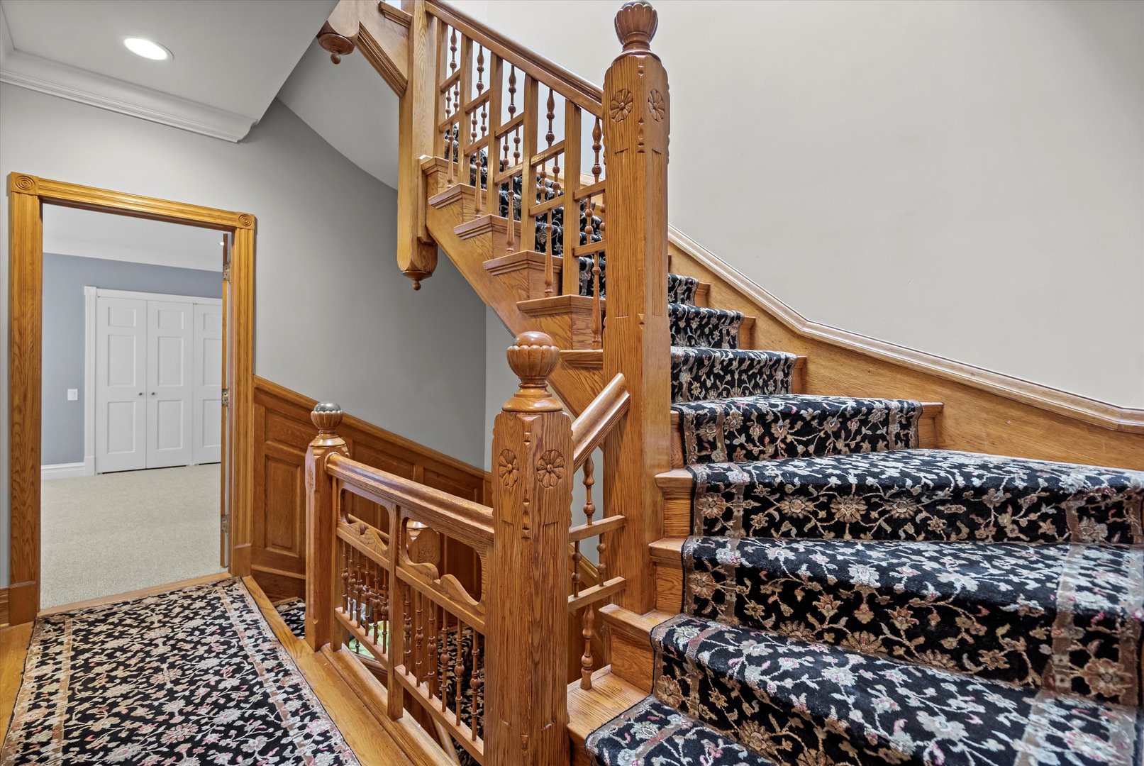 52 E Cedar Street Property Photo 36