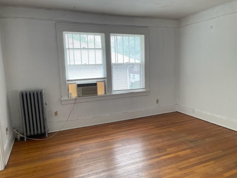 1008 S Busey Avenue Property Photo 4