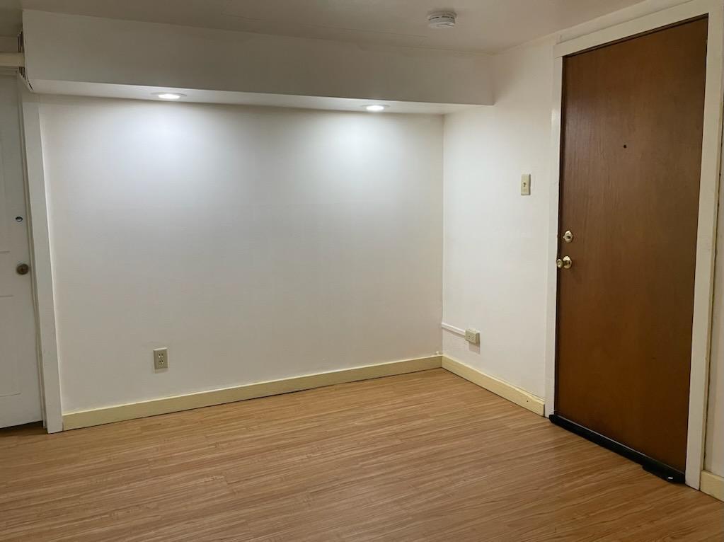 1008 S Busey Avenue Property Photo 7