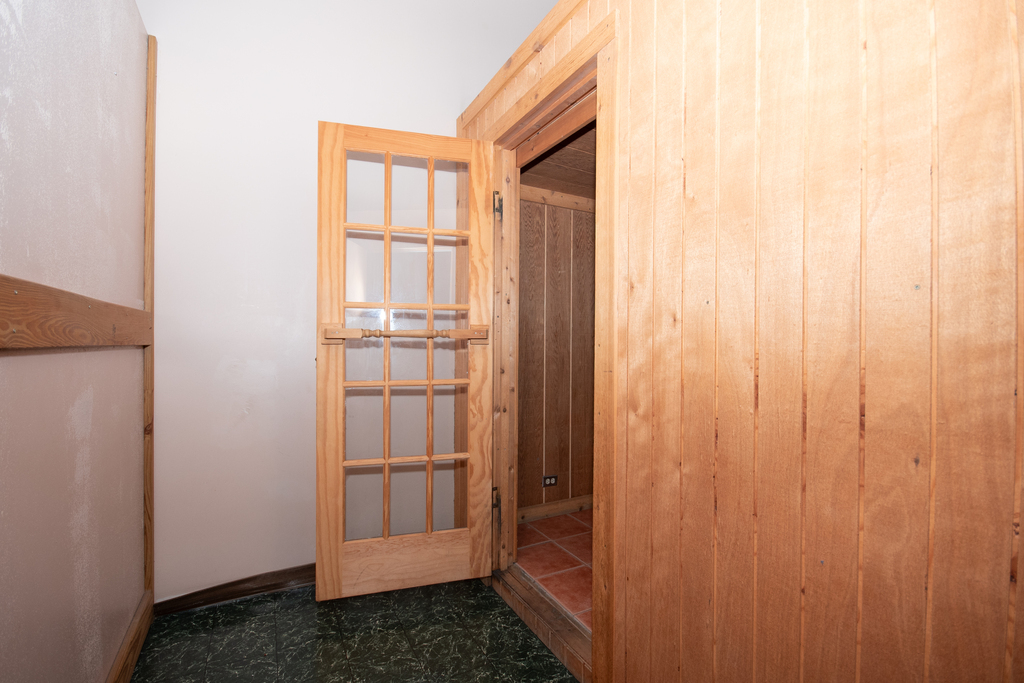 13612 Cicero Avenue Property Photo 16