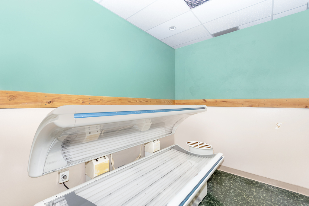 13612 Cicero Avenue Property Photo 25