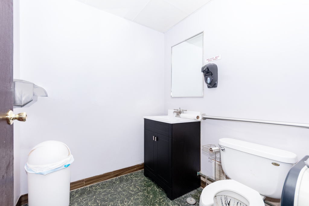 13612 Cicero Avenue Property Photo 28