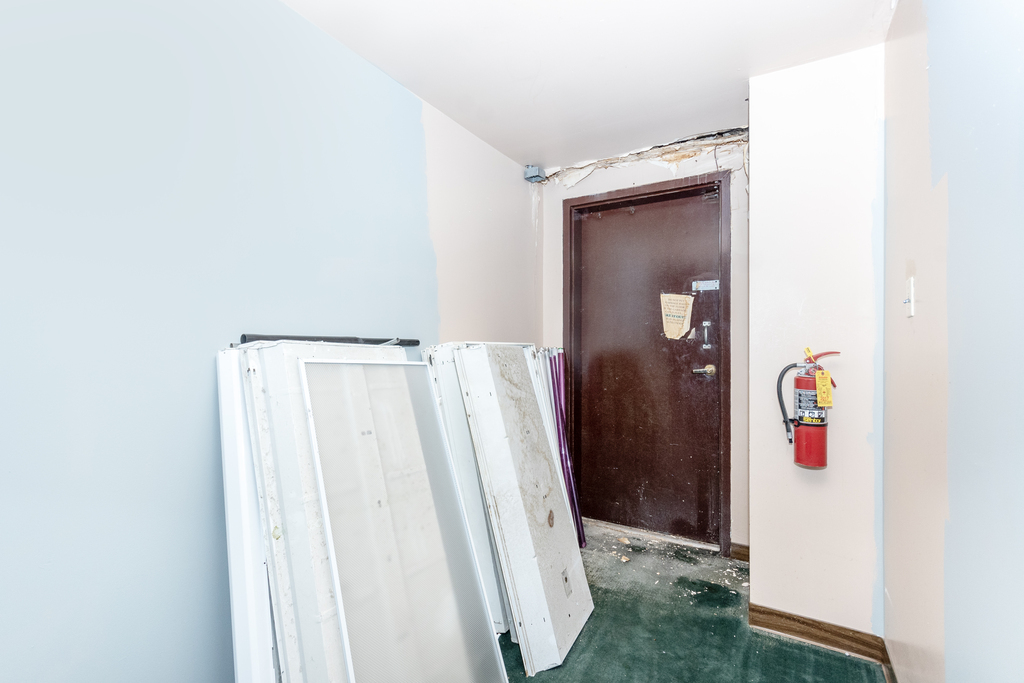 13612 Cicero Avenue Property Photo 30
