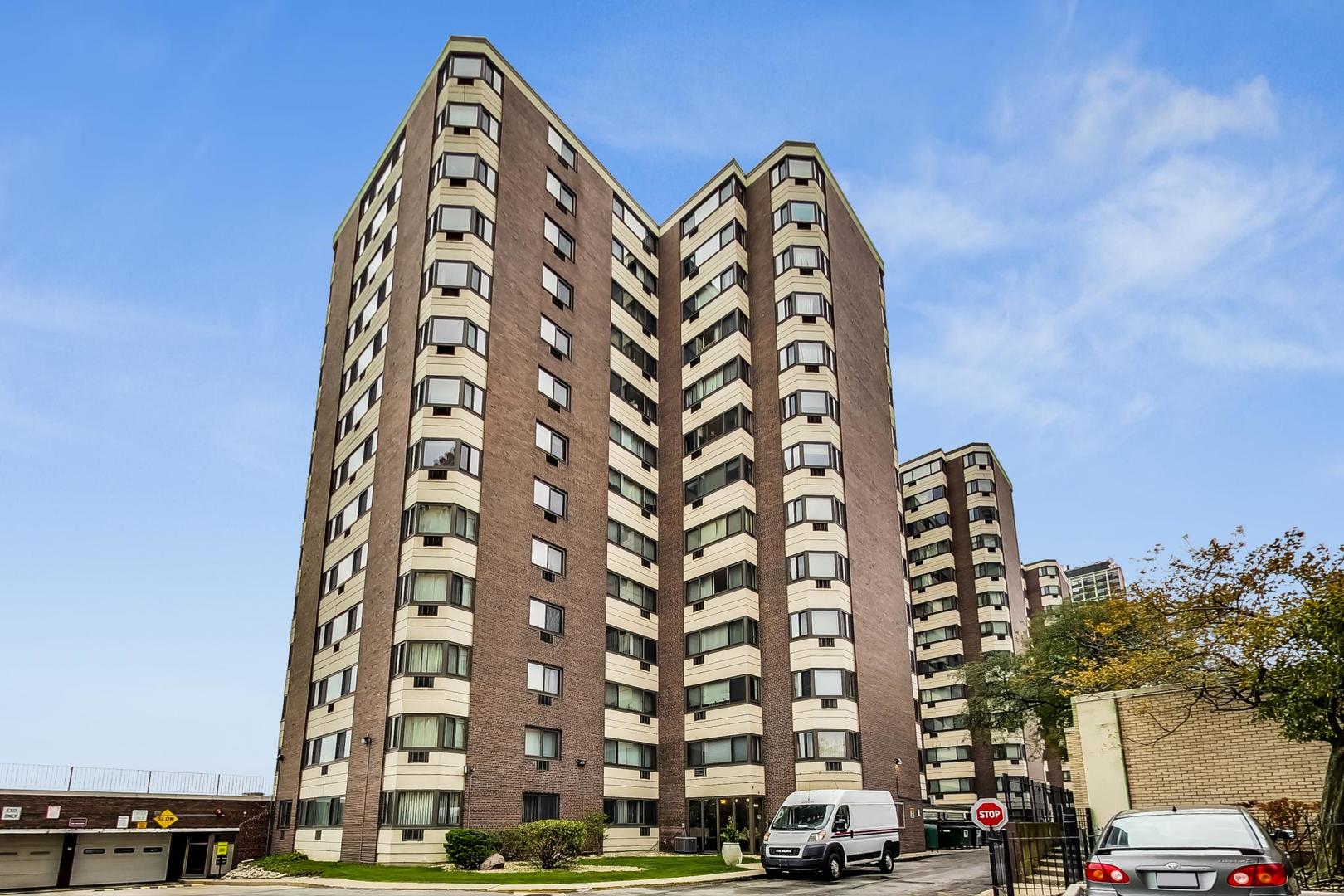 7337 S South Shore Drive 430 Property Photo 3