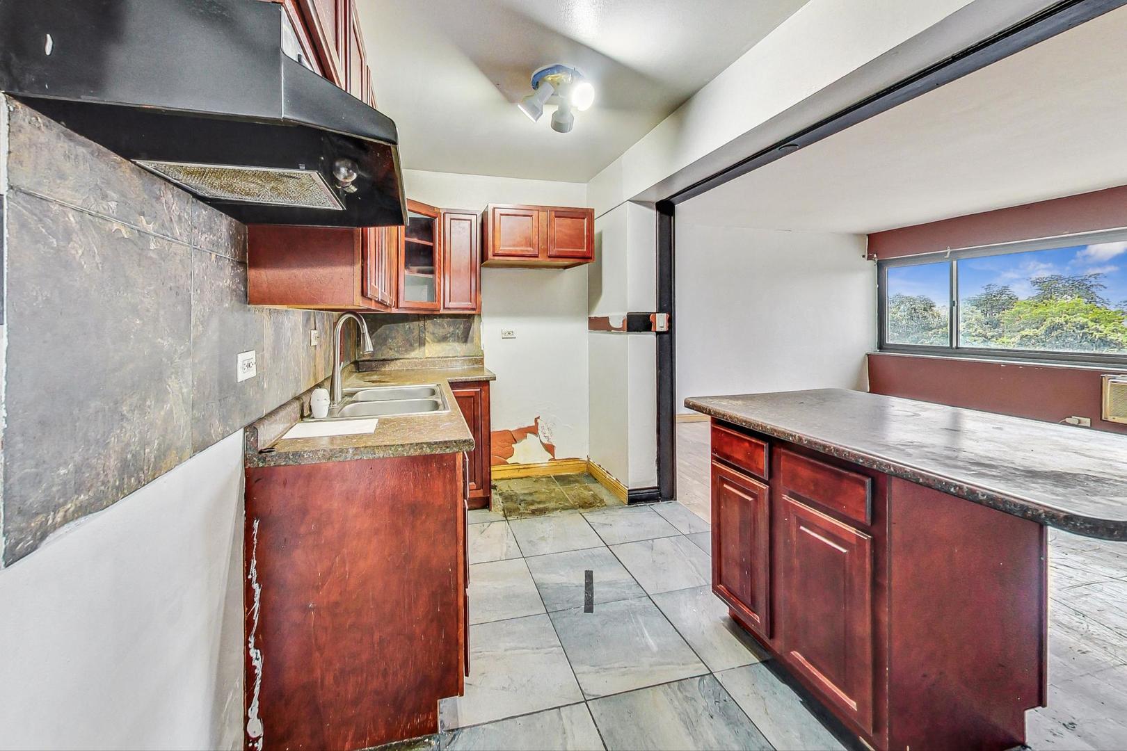 7337 S South Shore Drive 430 Property Photo 11