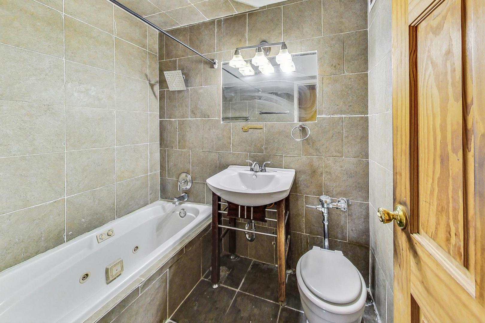 7337 S South Shore Drive 430 Property Photo 20