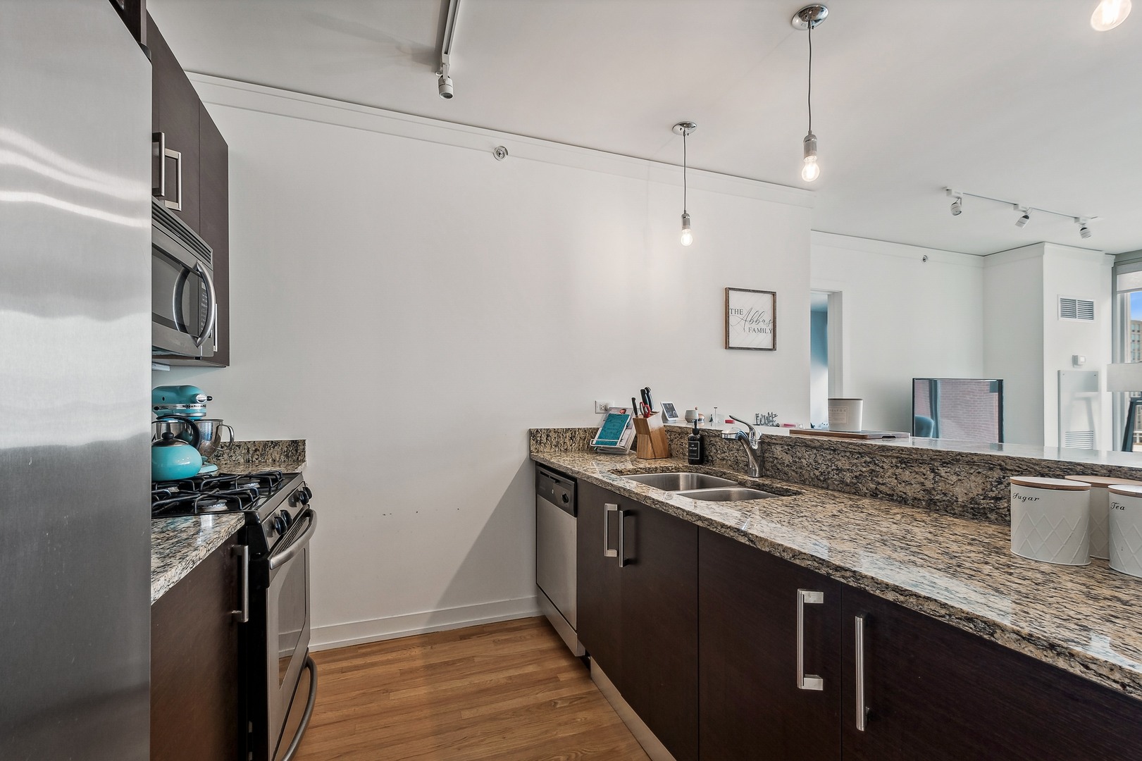 1570 Elmwood Avenue 1010 Property Photo 6