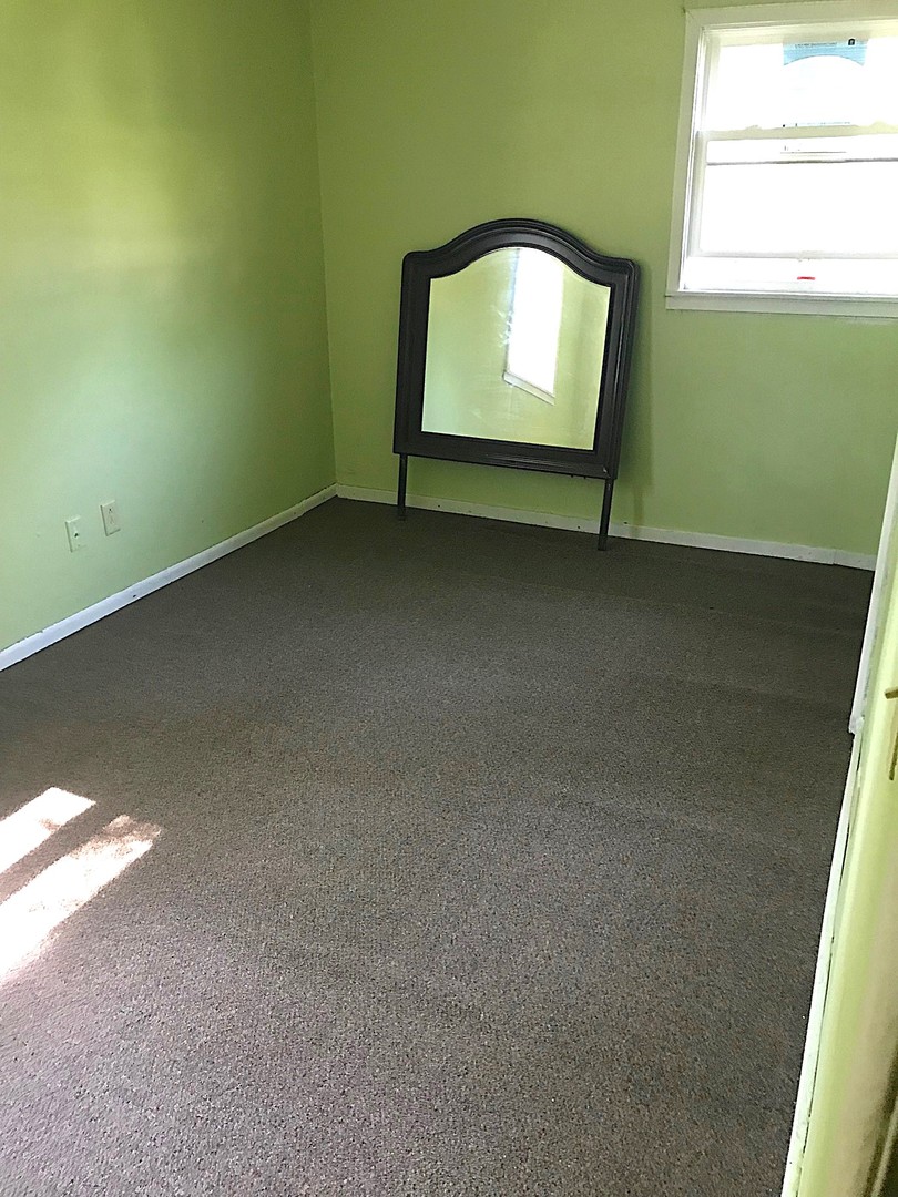 1702 W 9th Street Property Photo 7
