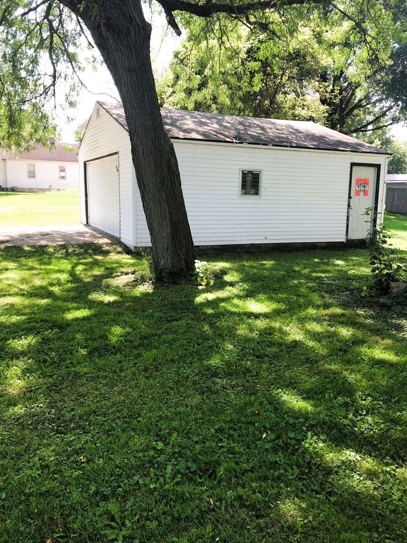 1702 W 9th Street Property Photo 13