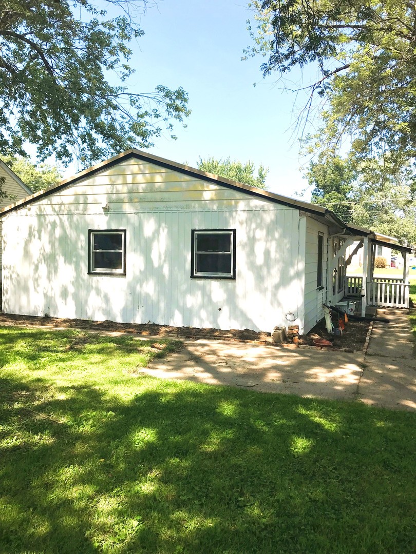 1702 W 9th Street Property Photo 14
