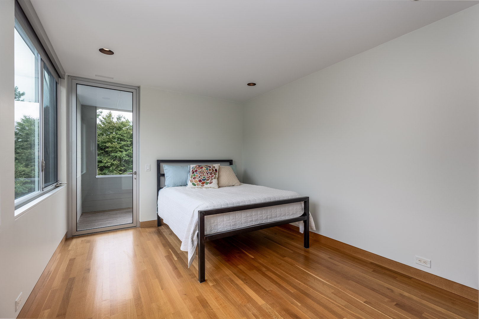 12 Gunia Avenue Property Photo 44