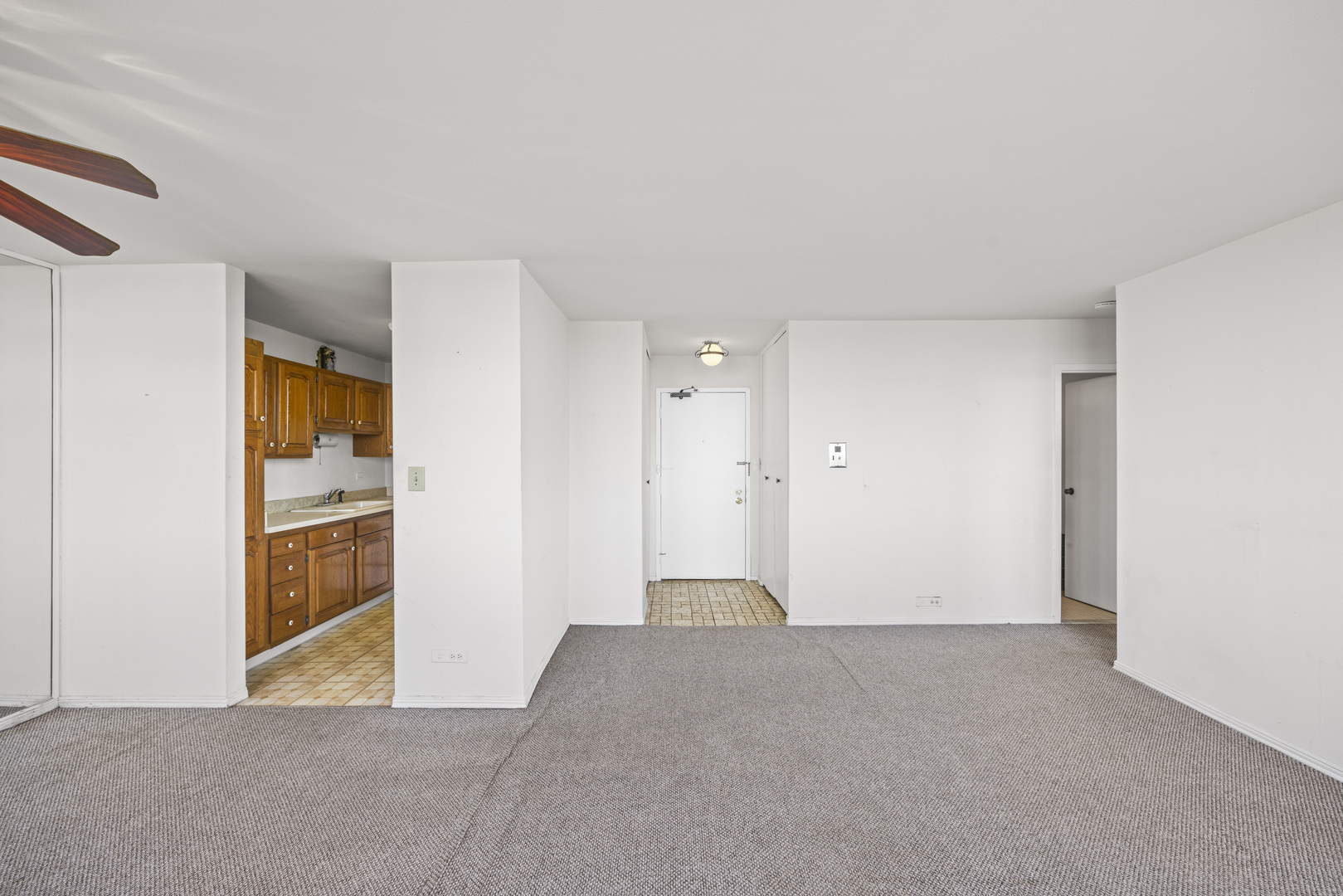 4300 W Ford City Drive A808 Property Photo 4