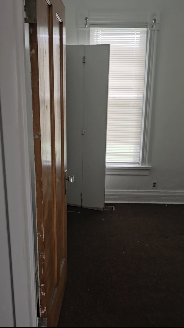 7245 S Green Street Property Photo 2