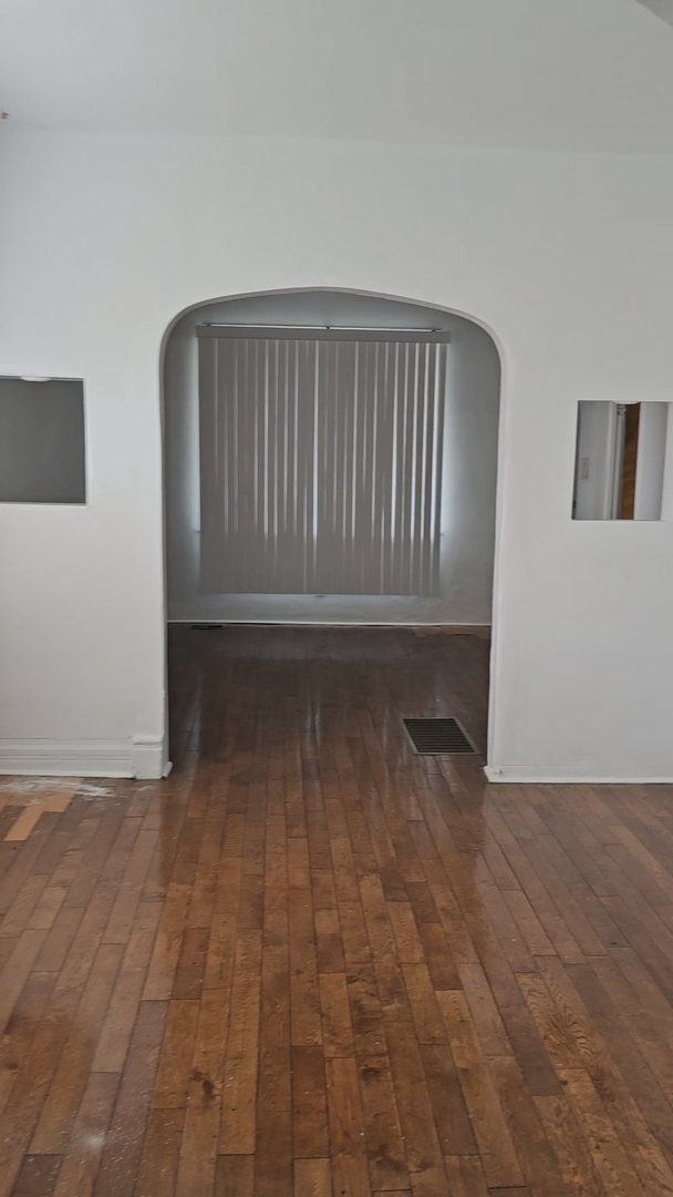 7245 S Green Street Property Photo 4