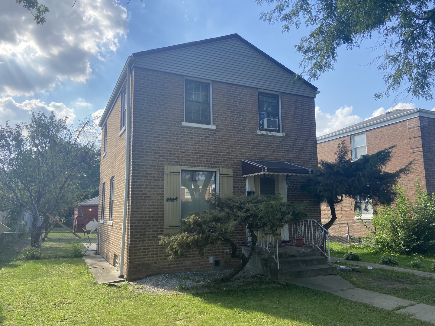 7314 S Whipple Street Property Photo 1