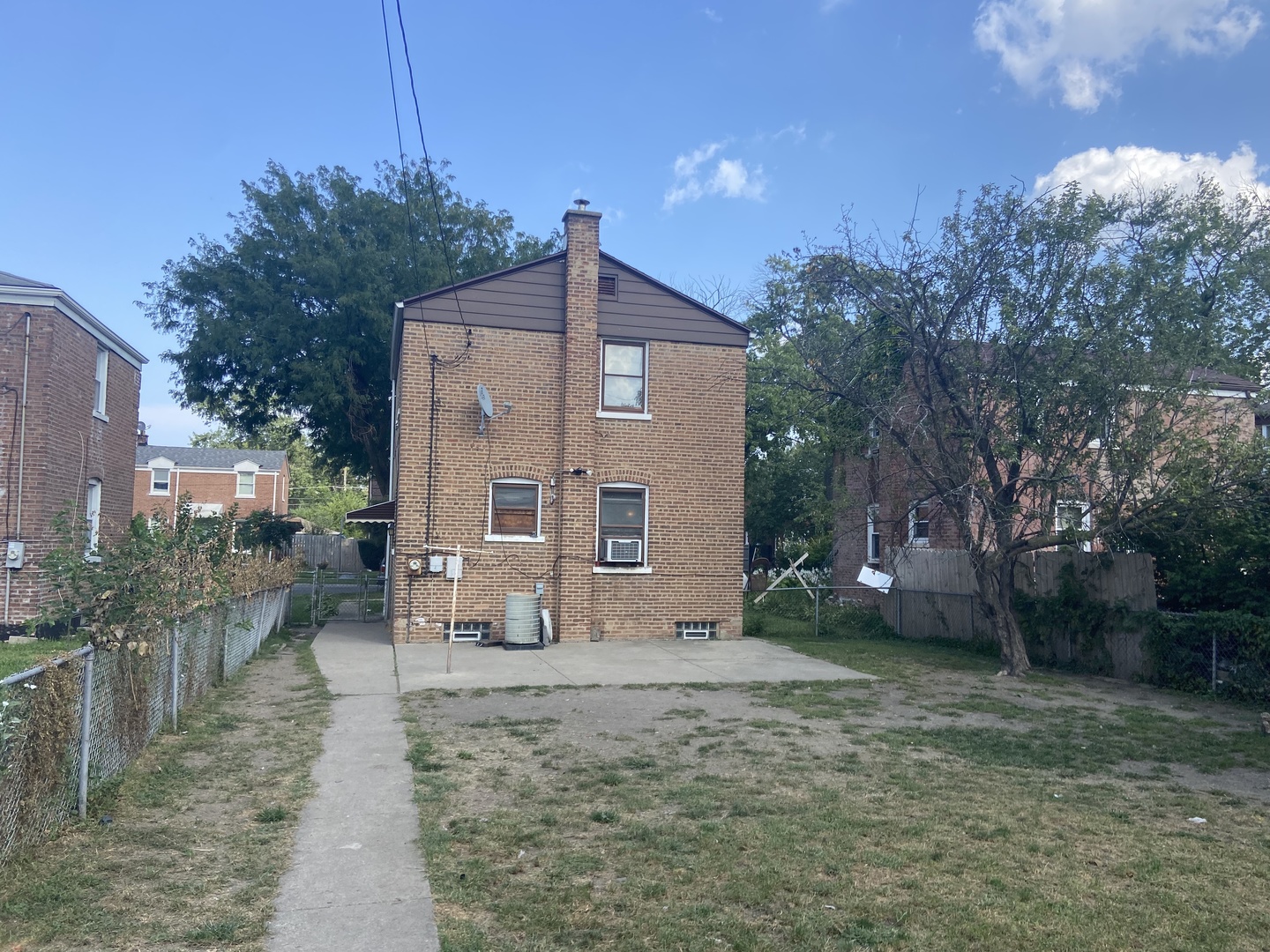 7314 S Whipple Street Property Photo 7