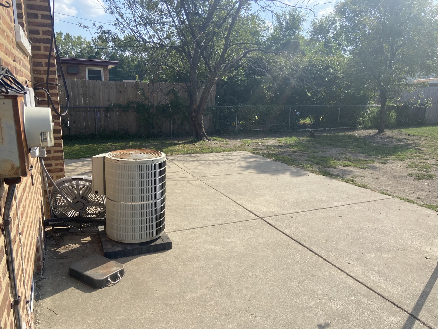 7314 S Whipple Street Property Photo 8