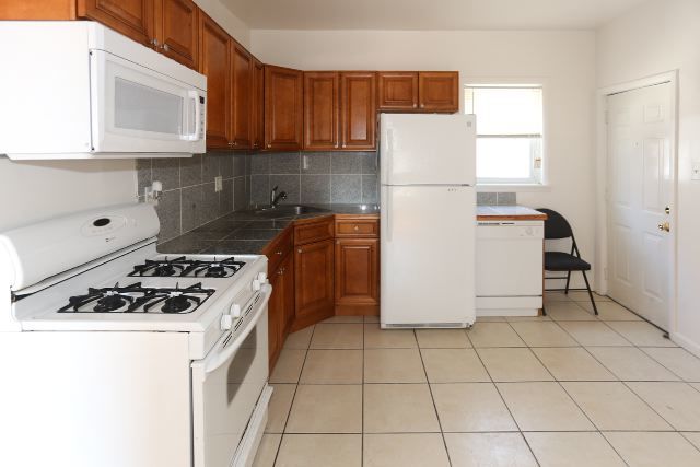 2458 N Clybourn Avenue 2r Property Photo 3