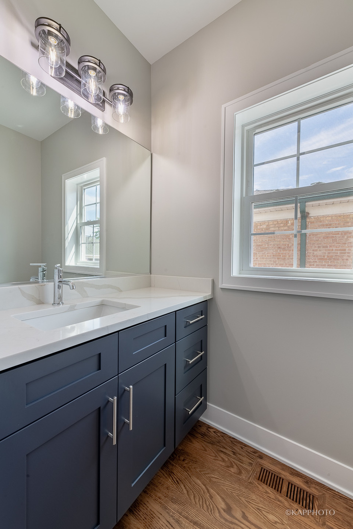10556 S Lawndale Avenue Property Photo 16