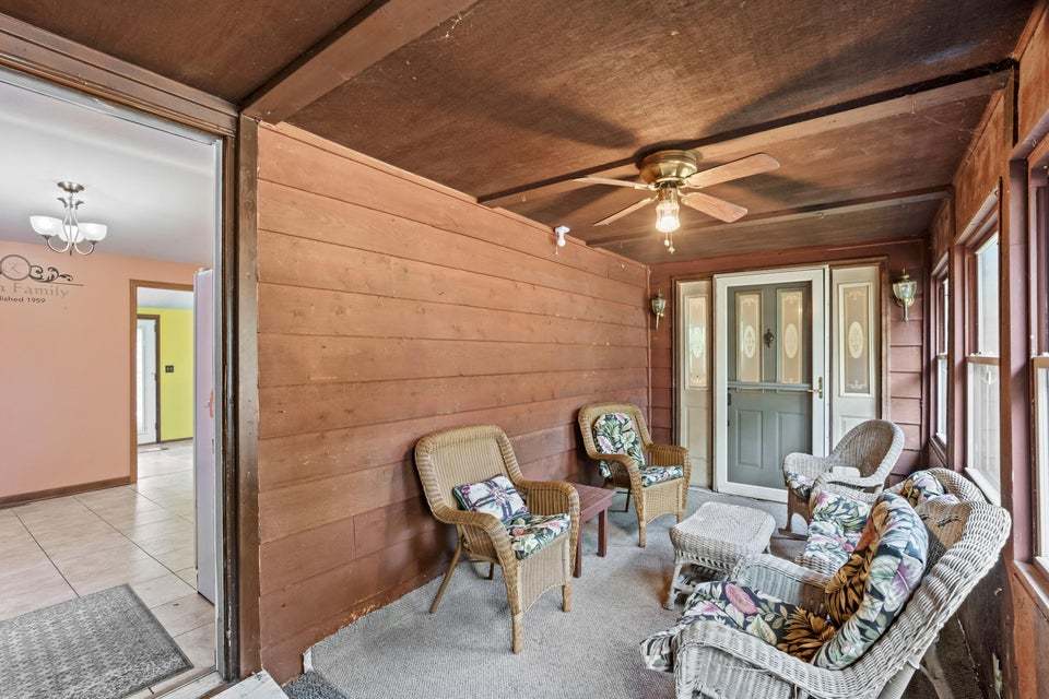 420 E Main Street Property Photo 12
