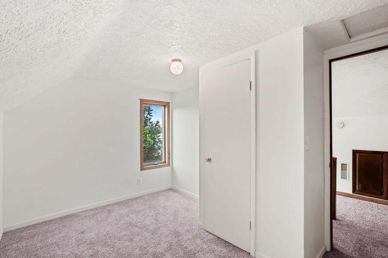 420 E Main Street Property Photo 15