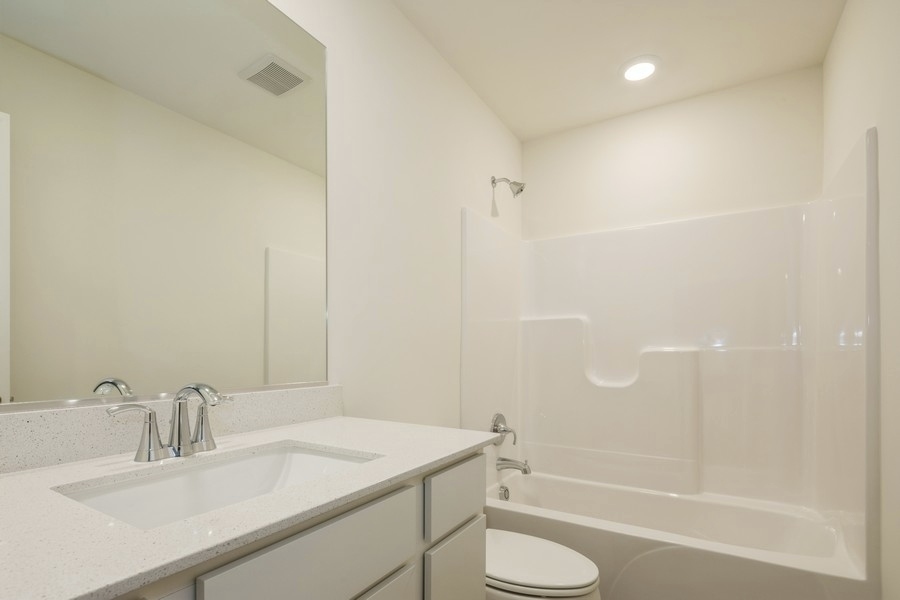 630 S Joliet Street Property Photo 14