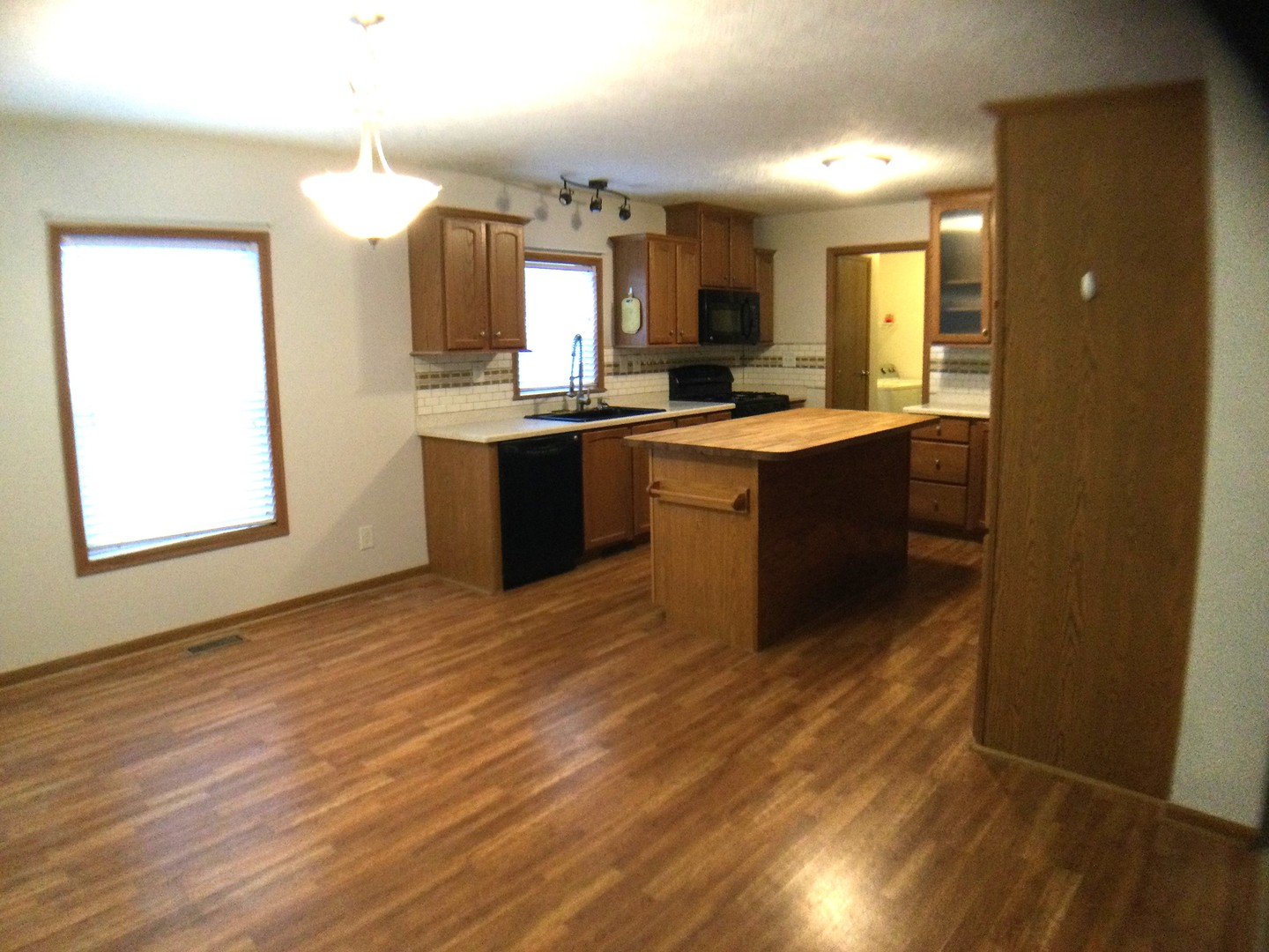 432 Club Circle Property Photo 5
