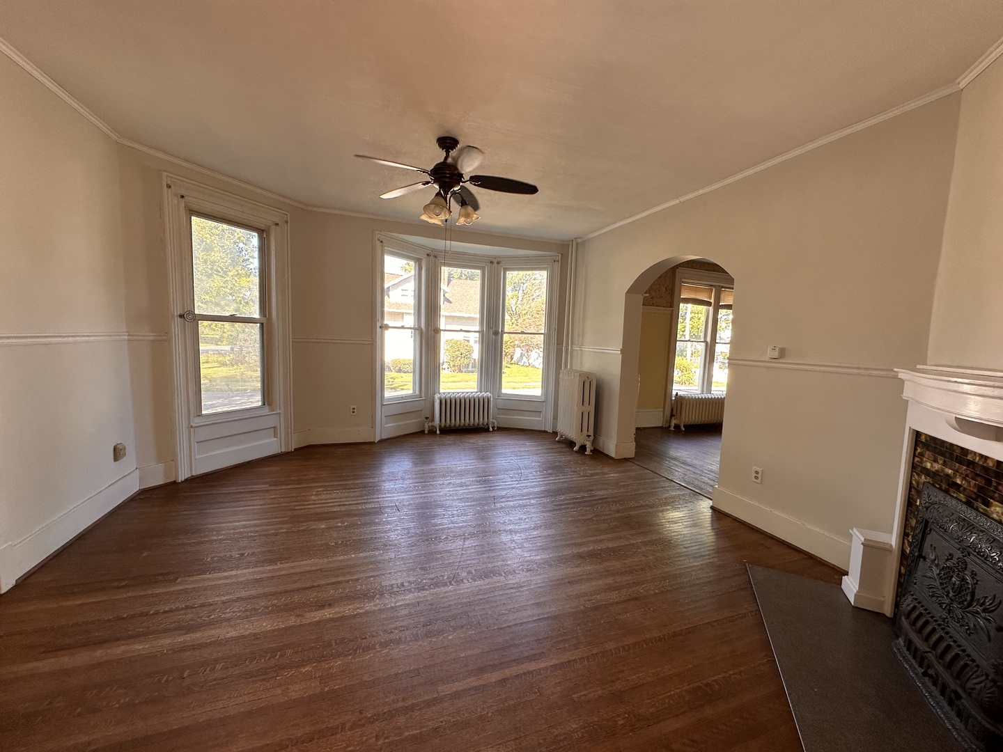 220 W Green Street Property Photo 10