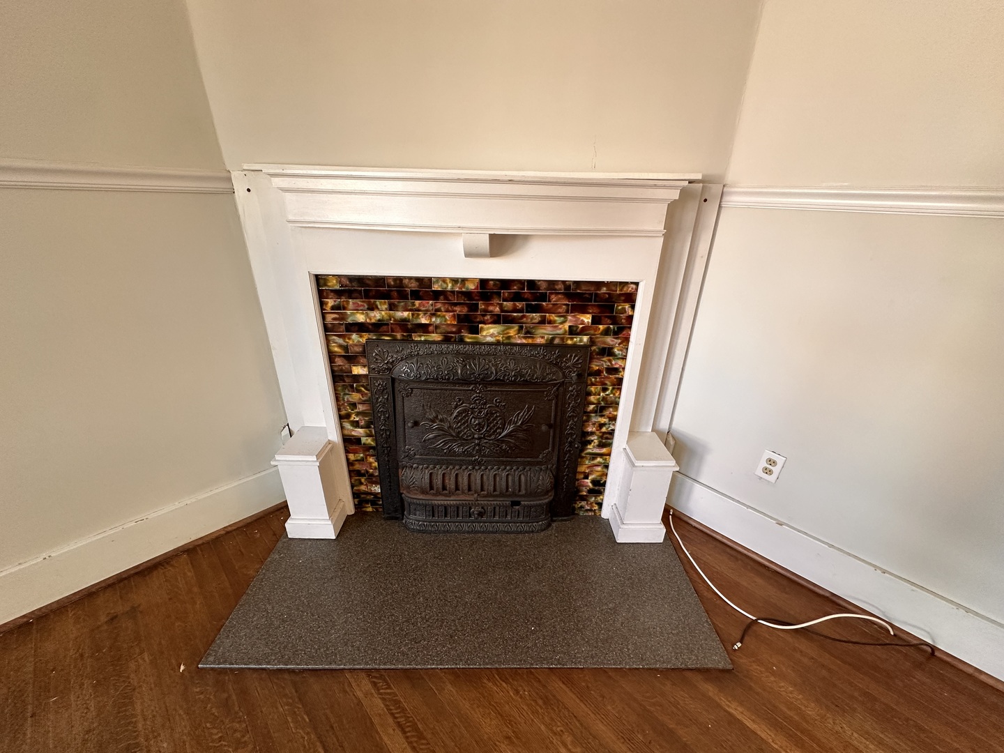 220 W Green Street Property Photo 11