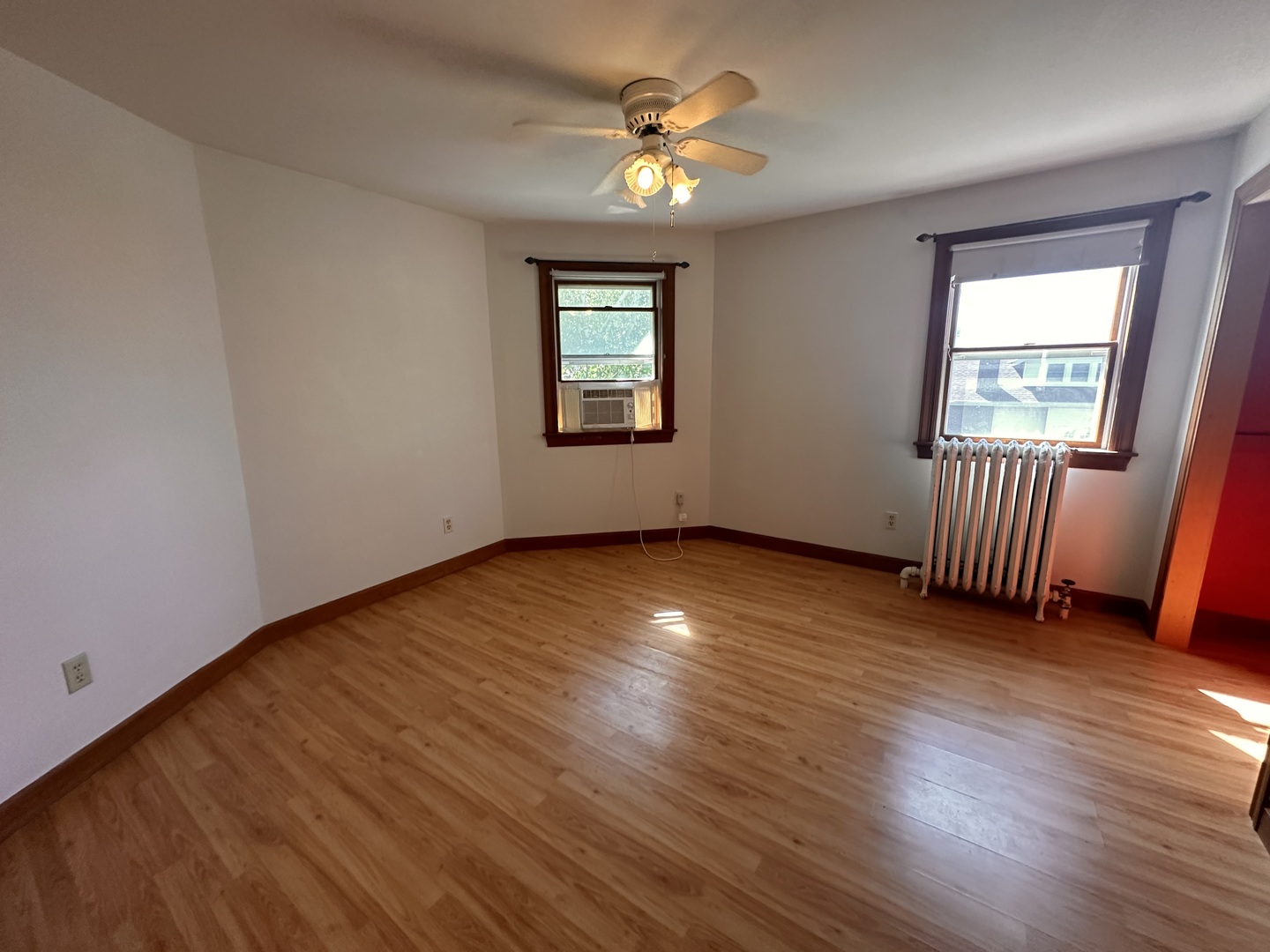 220 W Green Street Property Photo 14