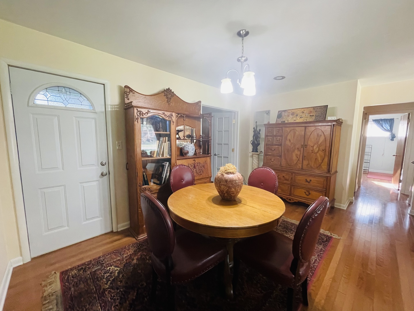 1007 W Bridge Street Property Photo 8