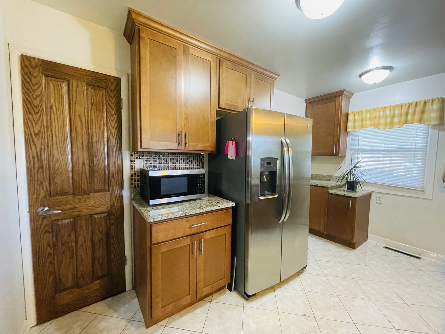 1007 W Bridge Street Property Photo 11