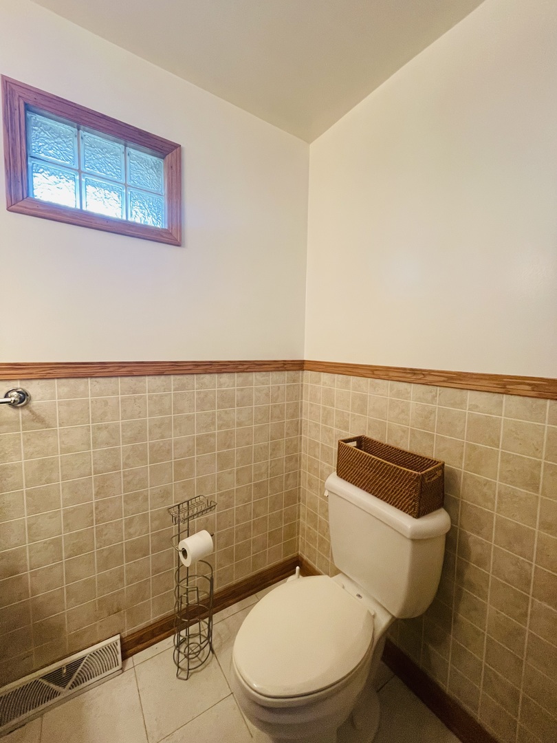 1007 W Bridge Street Property Photo 16