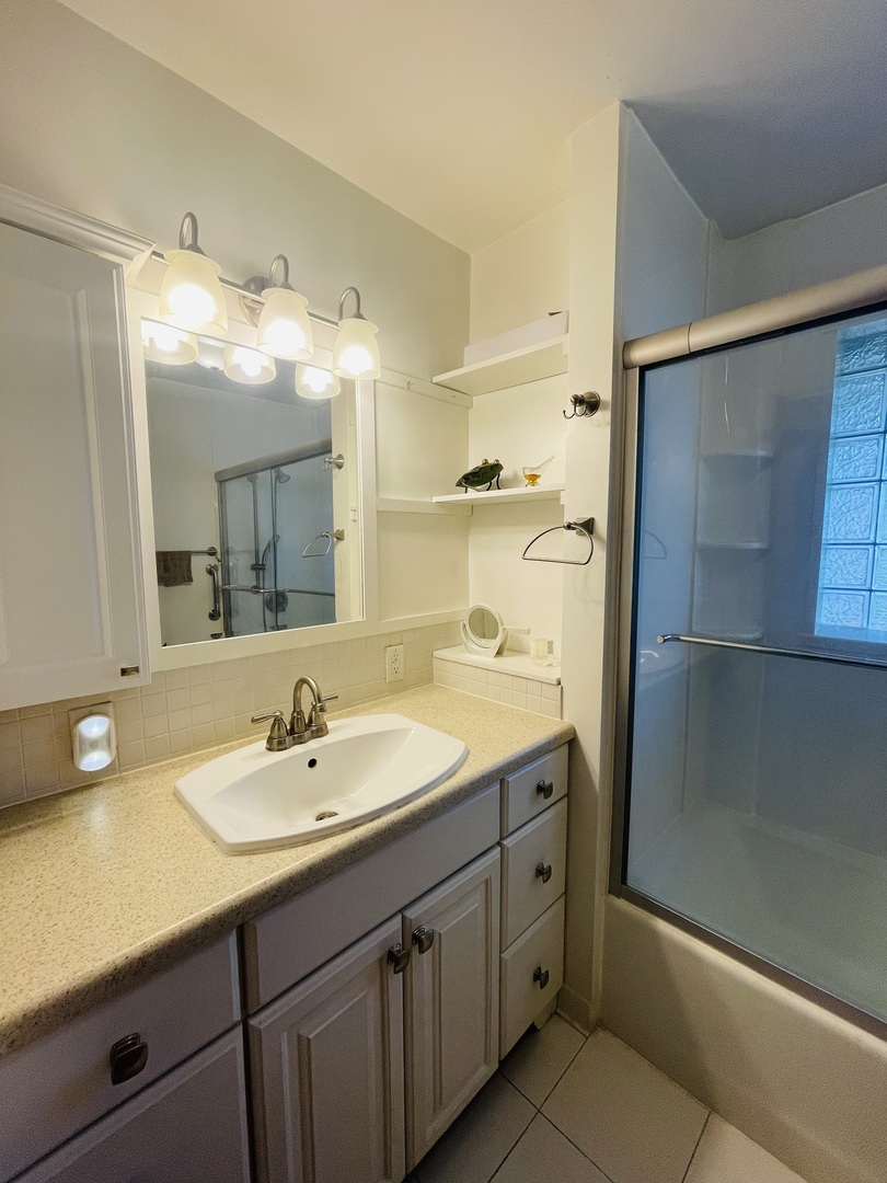 1007 W Bridge Street Property Photo 23