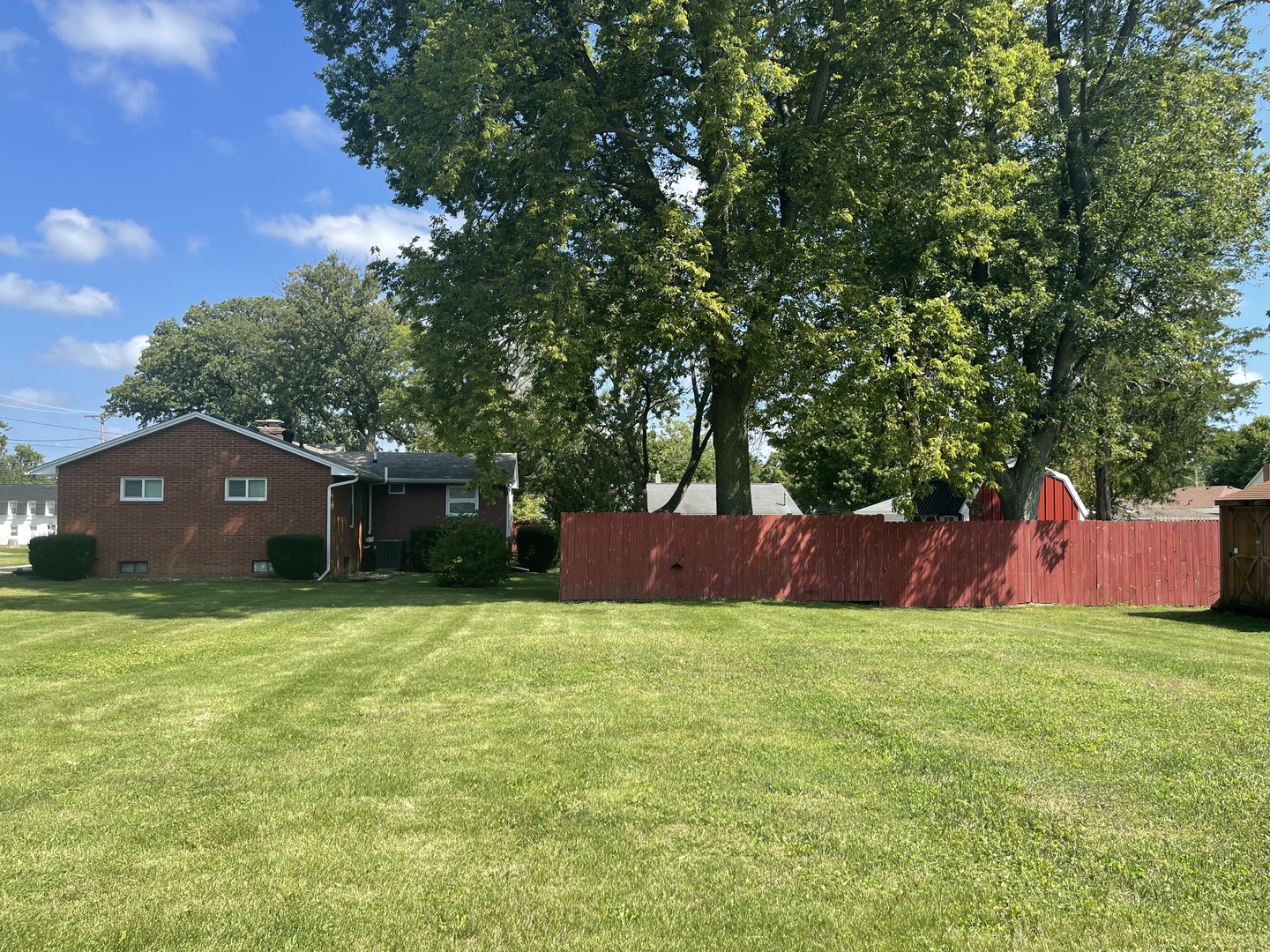 1007 W Bridge Street Property Photo 27