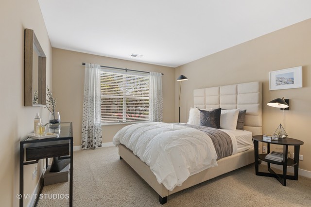 61 Kensington Circle 305 Property Photo 16