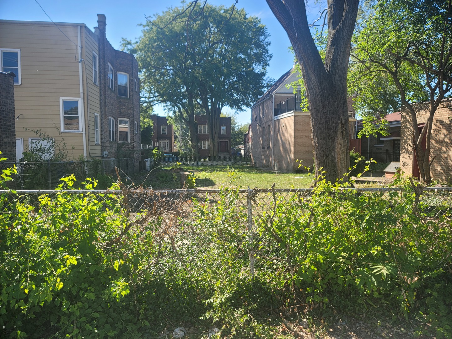 9411 S Calumet Avenue Property Photo 2