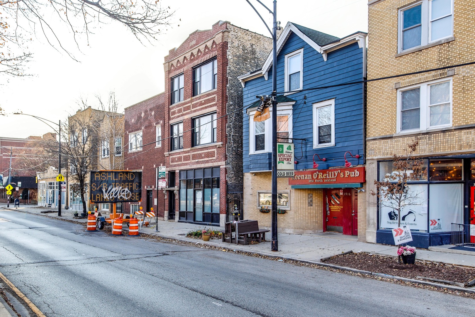 3916 N Ashland Avenue Property Photo 2