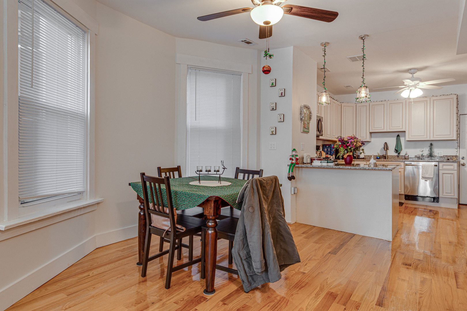 3916 N Ashland Avenue Property Photo 22