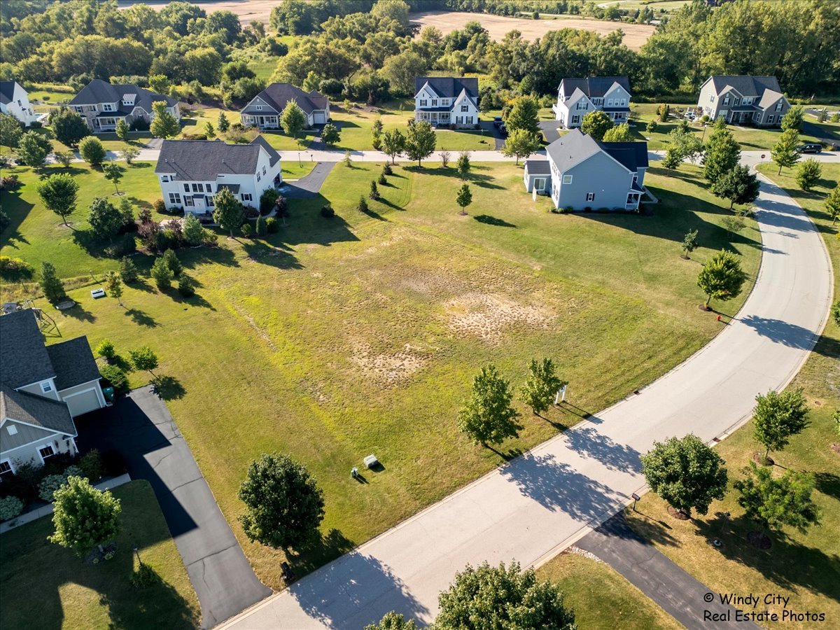6505 Savanna Lane Property Photo 4