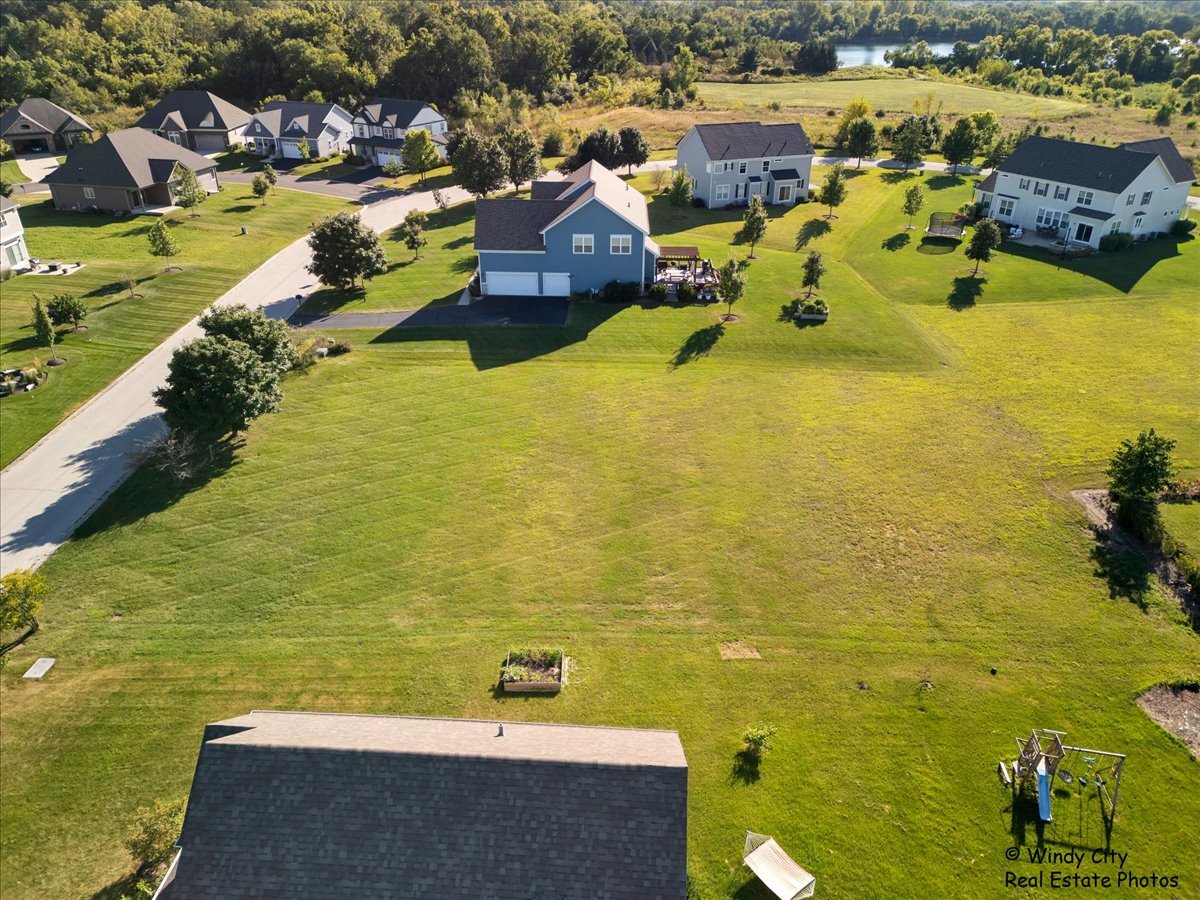 6830 Woodland Hills Drive Property Photo 3