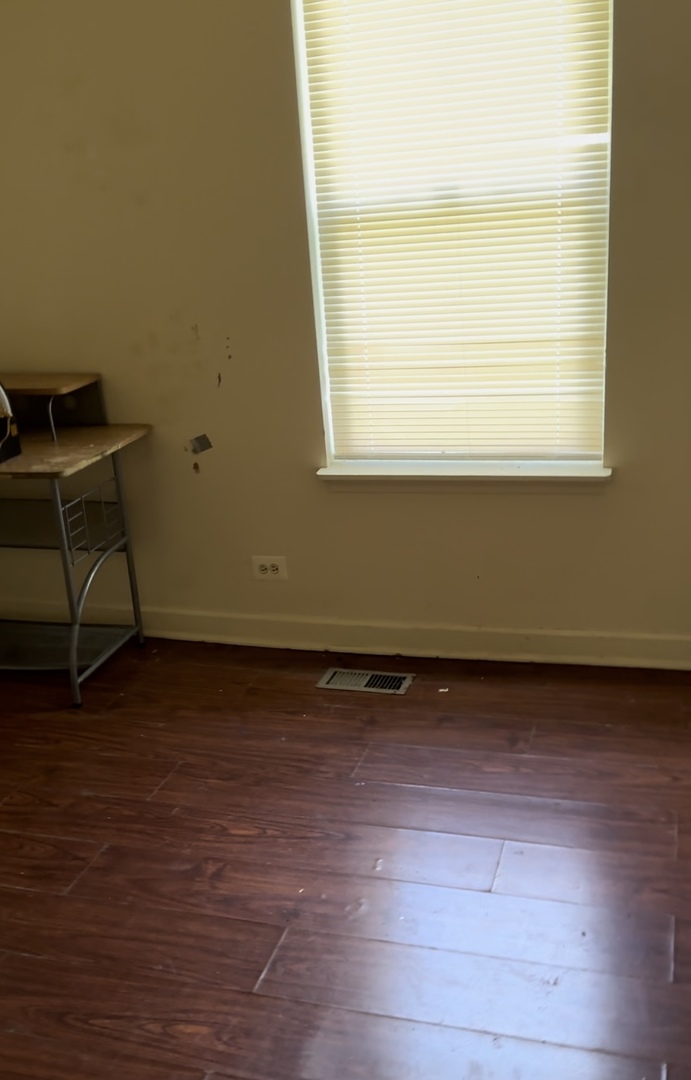 11807 S Peoria Street Property Photo 4