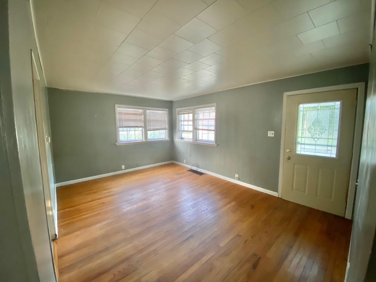 704 6th Avenue Property Photo 3